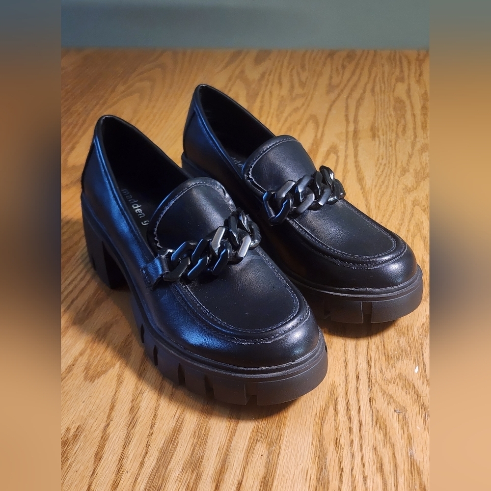 Madden Girl Chunky Lug Sole Loafers Womens 7 Black Heel Shoes Chain Platform - Picture 5 of 15